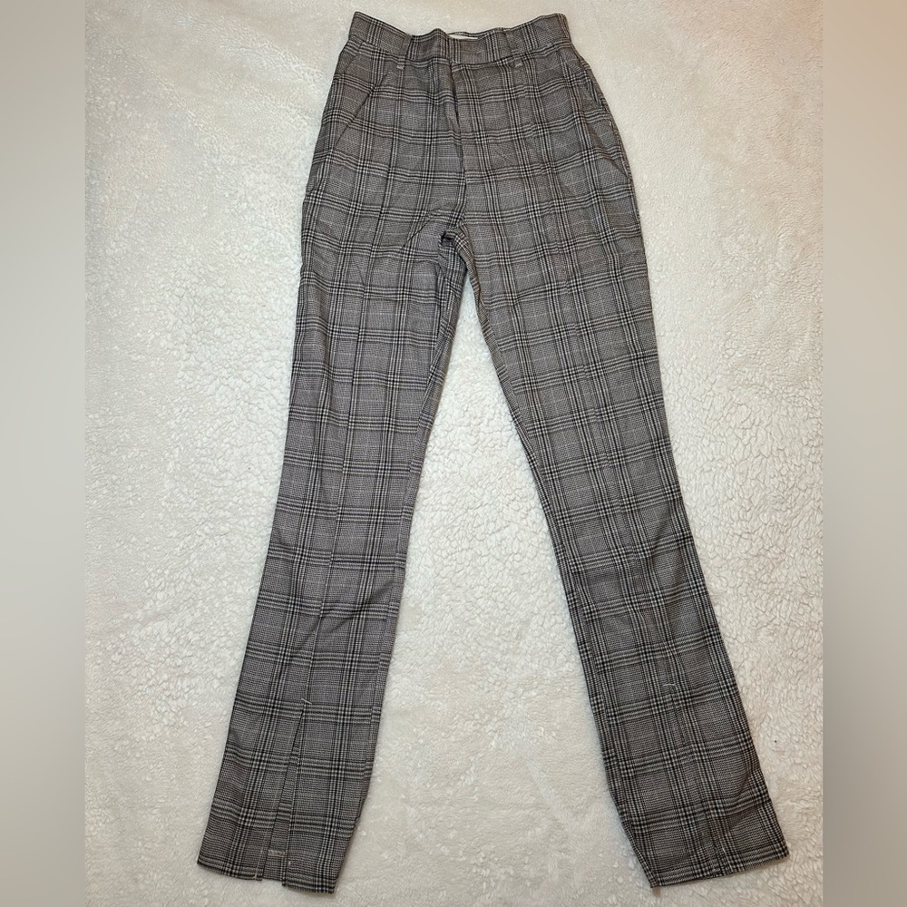 Abercrombie Pants- Ultra High Rise Skinny Split Hem Pants. Size: 27R
